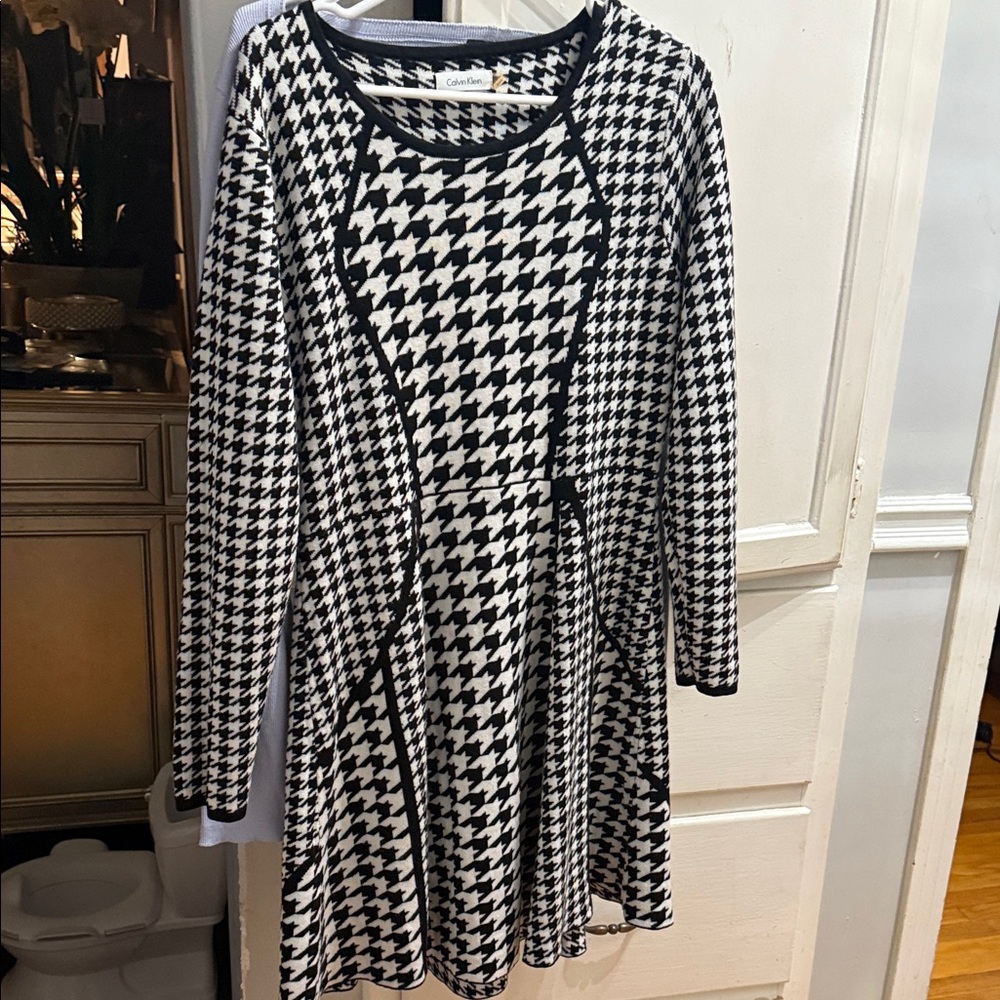 Calvin Klein Black and White Houndstooth Sweater